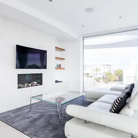 Luxury Contemporary Very Close Of The *