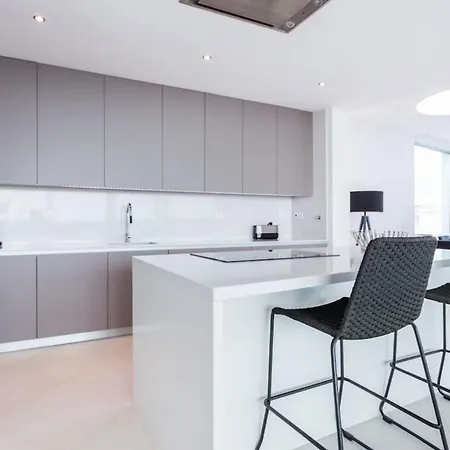 度假居 Luxury Contemporary Very Close Of The