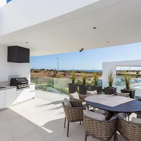 Vakantiehuis Luxury Contemporary Very Close Of The Lagos